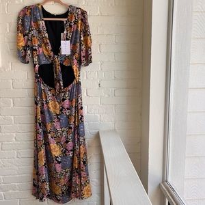 NWT Wayf Floral Dress